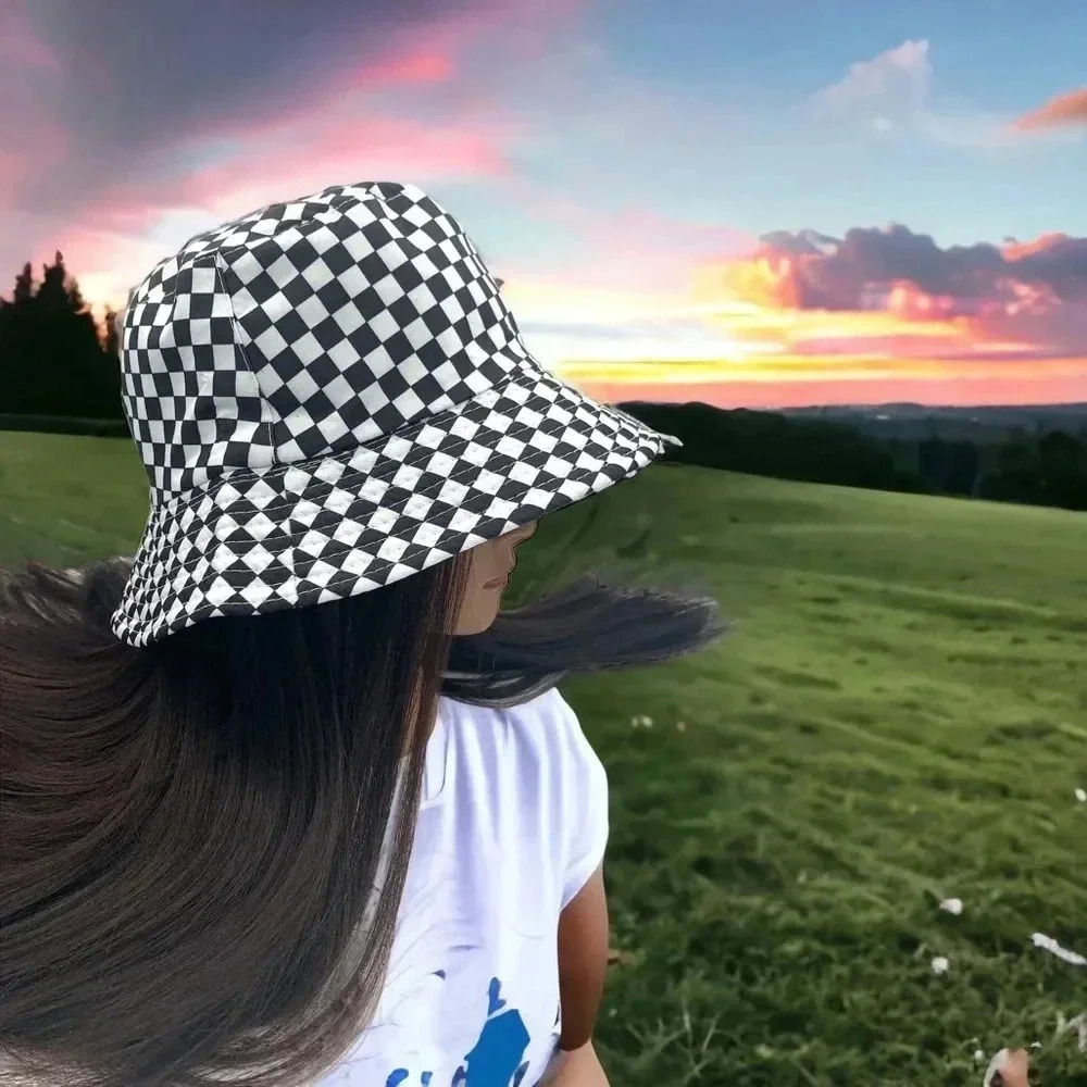 Boutique Black and White Checked Fully Reversible Bucket Hat Trendy OSFM - Picture 6 of 6